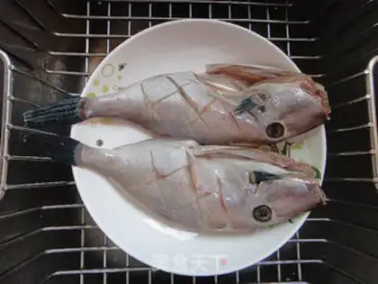 Make Red-burned skinned fish step 1