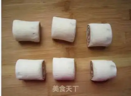 Make Coco mini rolls step 7