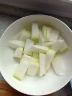 Make Salted melon soup step 0