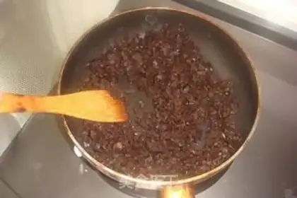 Make Doudou mushroom sauce step 4