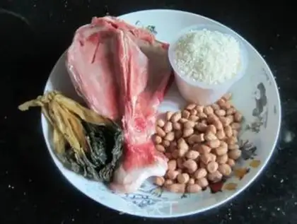 Make Porridge of salty pork step 0