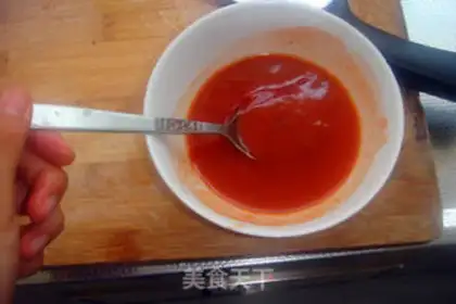 Make Spicy sauce and cheese step 1