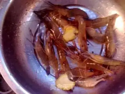 Make Crayfish noodles step 0