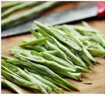 Make Red oil and beans step 0