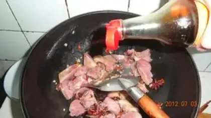 Make Duck-legs with beans step 1