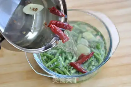 Make Sour bean-fruit chops step 4