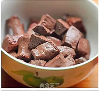 Make Smelting duck blood soup step 2