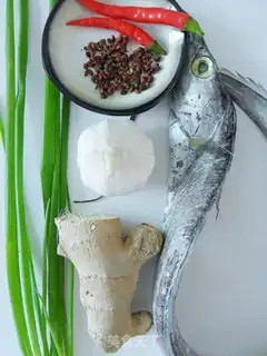 Make Spicy rice with fish step 0