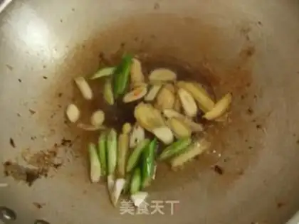 Make Tomato fried fish step 5