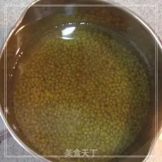 Make Ice and green bean sand step 1