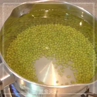 Make Ice and green bean sand step 2