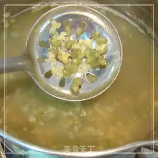 Make Ice and green bean sand step 3