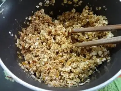 Make oatmeal pretzels step 4