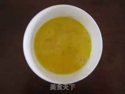 Make Precious fried eggs step 1