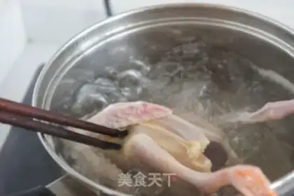 Make Red-tree round pigeon soup step 0