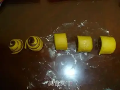 Make Pumpkin-coco-coach step 5