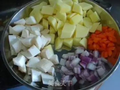 Make Curry, mushroom, potatoes step 1