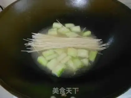 Make Smelt noodles step 4