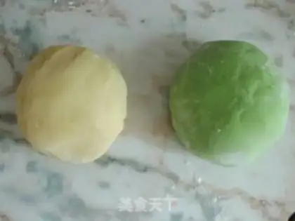 Make Double-coloured buns step 5