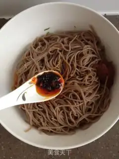 Make Korean sauce with cold noodles step 7