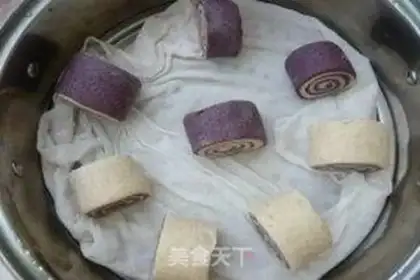 Make Food rolls step 6