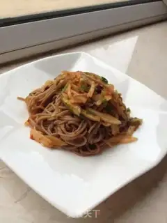 Make Korean sauce with cold noodles step 9