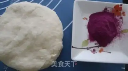 Make Potato-coloured buns step 2