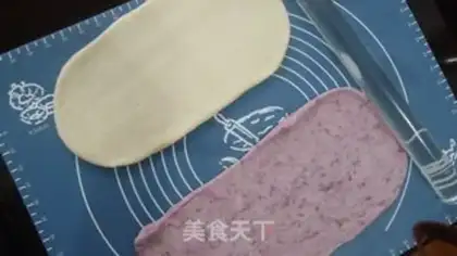 Make Potato-coloured buns step 3