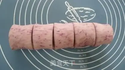 Make Potato-coloured buns step 5