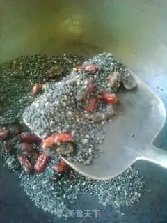 Make Peanut sesame date cream step 4