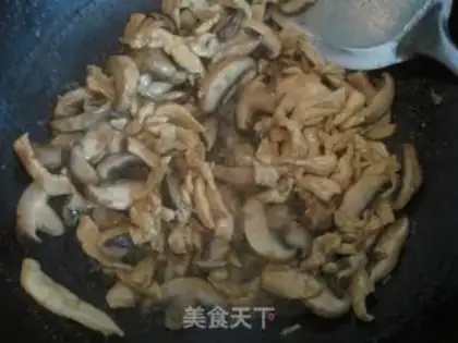 Make Double mushroom chicken step 8