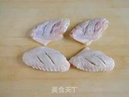 Make The honey is on the wings step 1