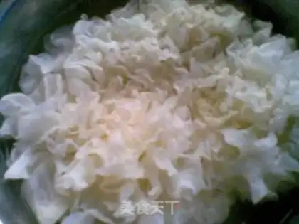 Make Silver Ear soup step 1