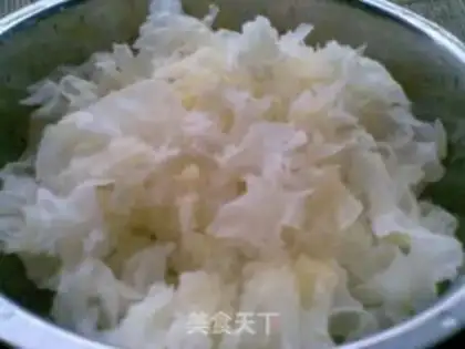 Make Silver Ear soup step 2