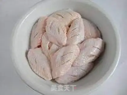 Make The honey is on the wings step 2