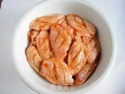 Make The honey is on the wings step 4