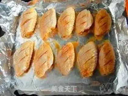 Make The honey is on the wings step 6