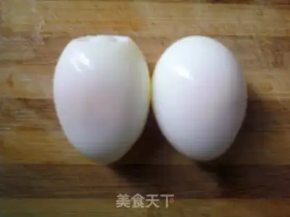 Make Garlic eggs step 1