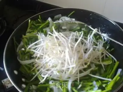 Make The bean sprouts step 8
