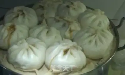 Make The cabbage pork bun step 17