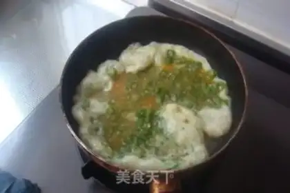 Make Spicy fried eggs step 4