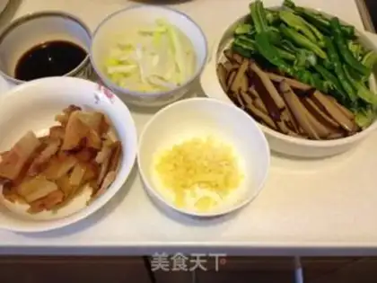 Make Onion sauce step 0