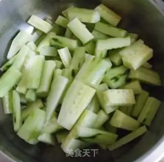 Make Sweet cucumber step 1