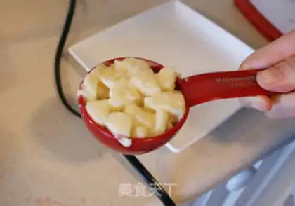 Make The strung strawberry banana tower step 5