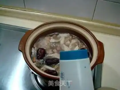 Make Peanut fish head soup step 4