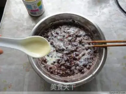 Make A red bean-meat popsicle step 5