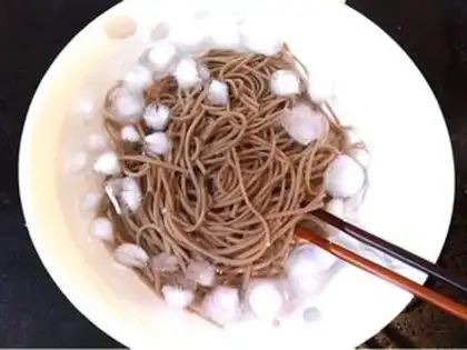 Make Japanese wheat noodles step 2