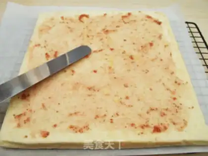 Make Strawberry chili roll step 31
