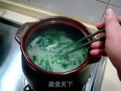 Make Strawfish spinach congee step 6
