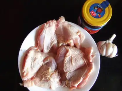 Make Steamed chicken leg meat step 0
